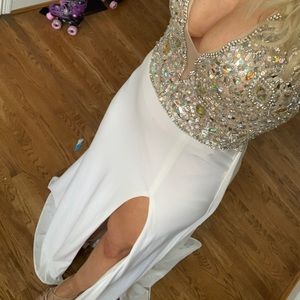 White Panoply prom or pageant gown